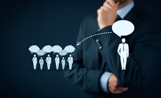 Wynagrodzenia specjalistów rosną wolniej niż robotników [RAPORT]