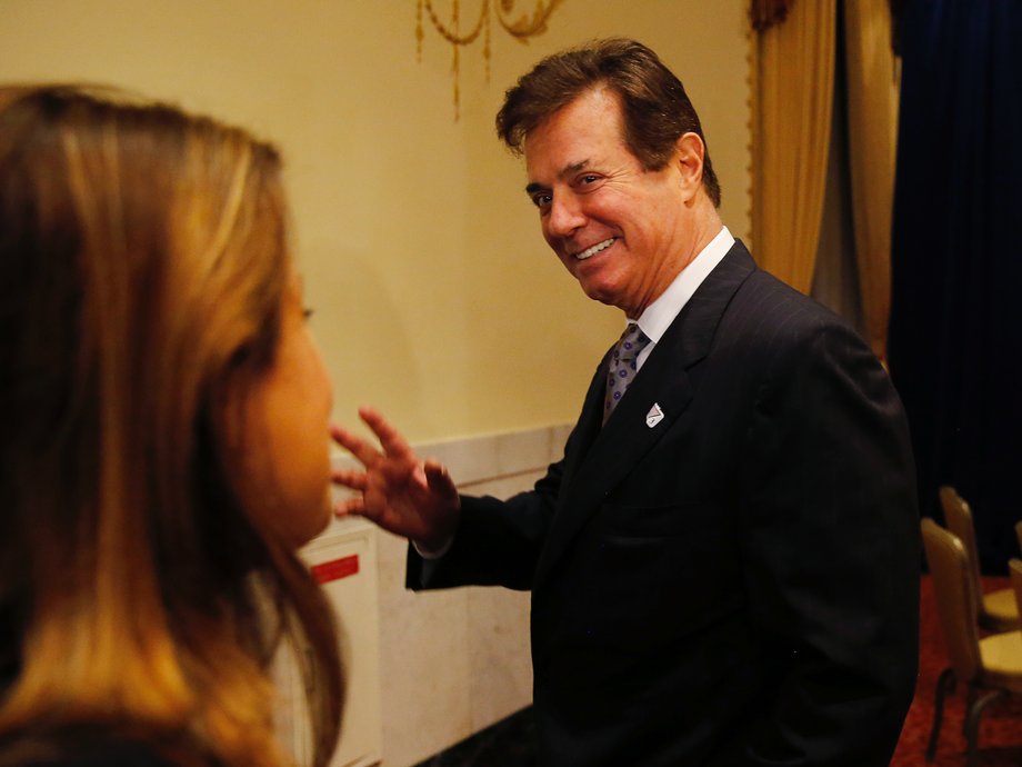 Paul Manafort, senior aide to Republican U.S. presidential candidate Donald Trump, waves goodbye to reporters after Trump delivered a foreign policy speech at the Mayflower Hotel in Washington, United States, April 27, 2016.