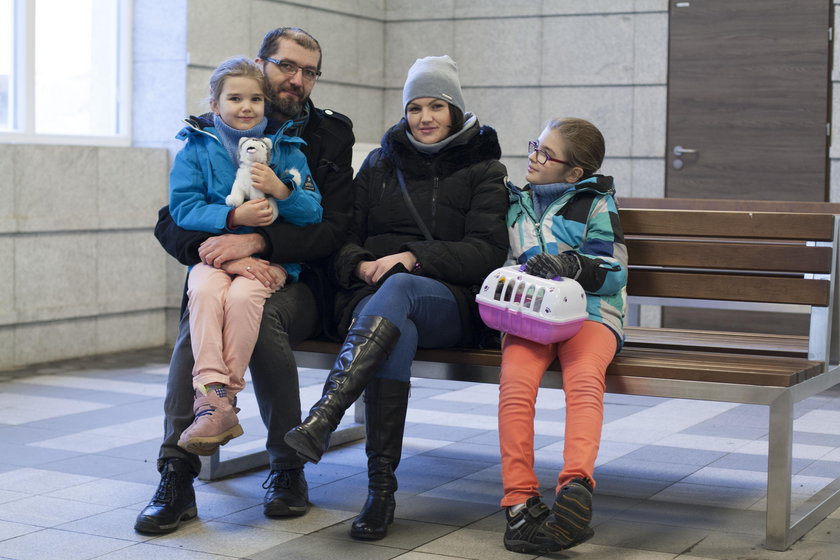 Rodzina Sadowskich: Roman (37 l.), Małgorzata (33 l.), Martyna (9 l.) i Marta (3 l.)