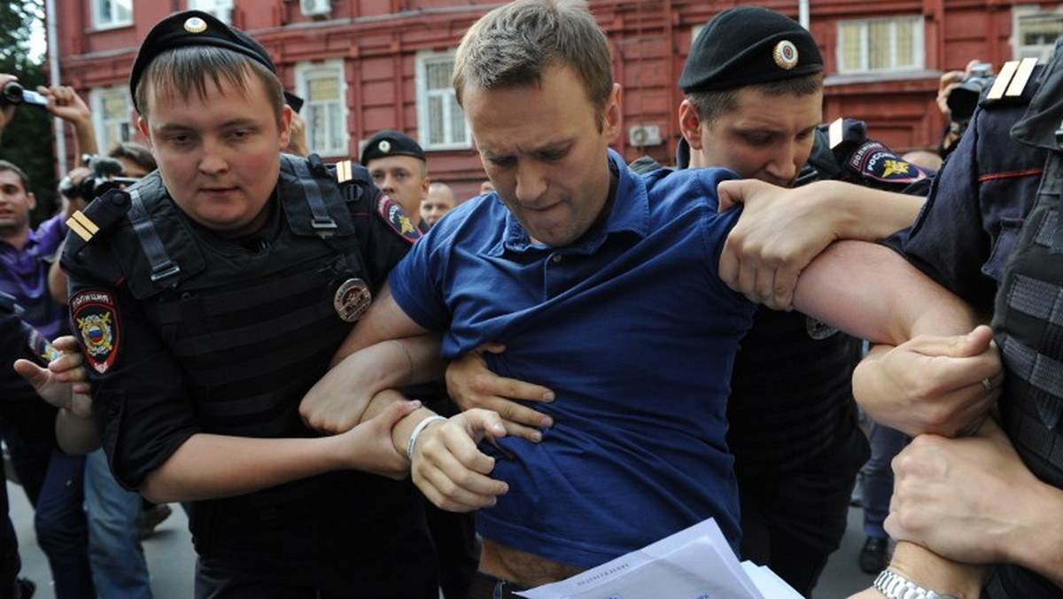 Aleksiej Nawalny, jeden z liderów opozycji antykremlowskiej w Rosji został dzisiaj skazany przez sąd w Moskwie na dziesięć dni aresztu administracyjnego. Nawalny był sądzony za udział w demonstracji w obronie dziennikarza śledczego Iwana Gołunowa.