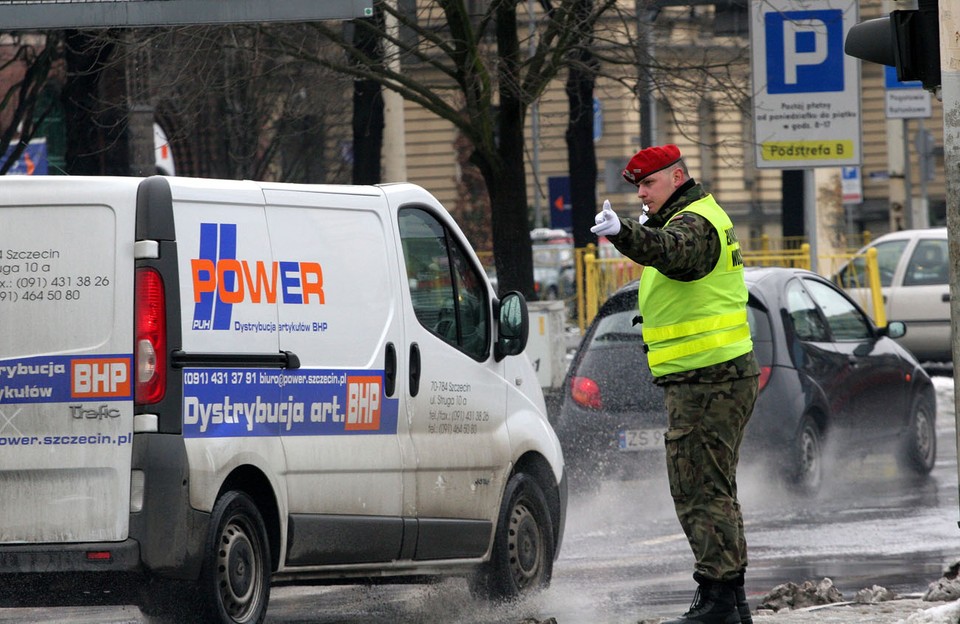 SZCZECIN POWRÓT ZIMY BRAK PRĄDU