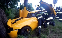 Roztrzaskał McLarena na drzewie w Krapkowicach. Sąd zdecydował o jego losie