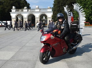 Z Warszawy wyruszył XVI Międzynarodowy Motocyklowy Rajd Katyński