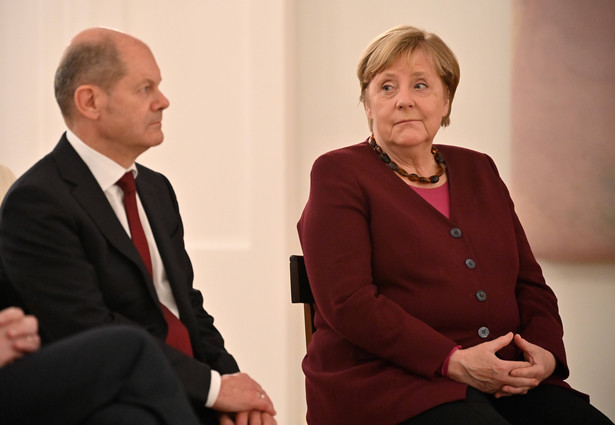 Olaf Scholz i Angela Merkel