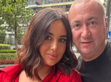 Ova lepotica je ĐANIJEVA ĆERKA koju retko kada vidimo u javnosti: Slađa NE MOŽE DA SE ODVOJI OD NJE, Đani na delu pokazao koliki joj je oslonac! (FOTO)