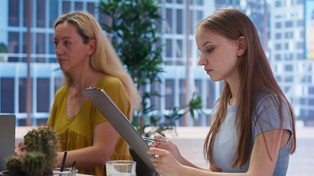 Pracownicy z pokolenia Z a absencja chorobowa: Zmiana perspektywy