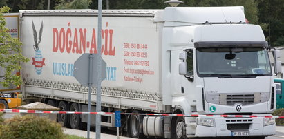 Przy granicy z Polską zatrzymano ciężarówkę. W środku 51 migrantów