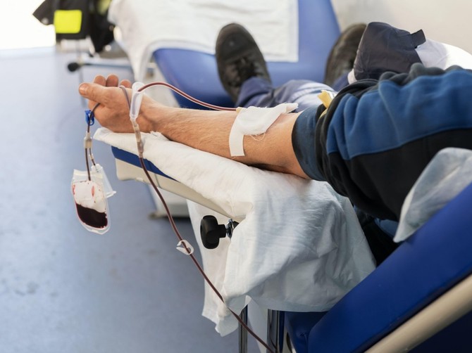 Lekovi koji se koriste protiv simptoma (znakova) korone mogu da smanje broj trombocita u krvi, ali ne i sam virus, kaže naša doktorka