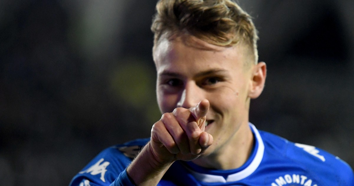 Szymon Urkowski steht in der Warteschlange „11“ der Top-5-Ligen.  Er ist durch den Dracheneingang gegangen!