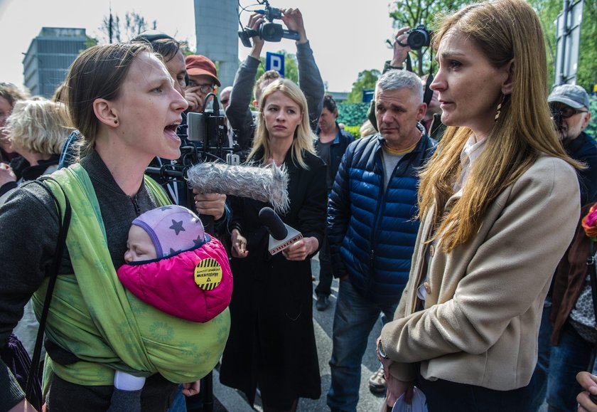 Podpisała porozumienie z rządem. Żałuje?