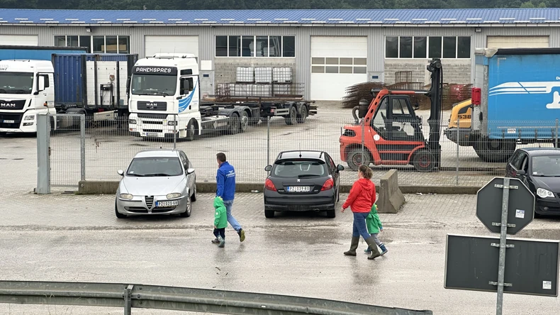 Vodena bujica u Dljinu uništila sve prilazne puteve