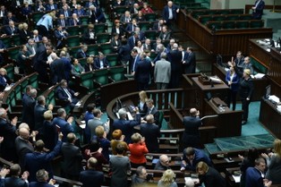 Sejm wybrał sędziów Trybunału. Prezydent już odebrał ślubowanie
