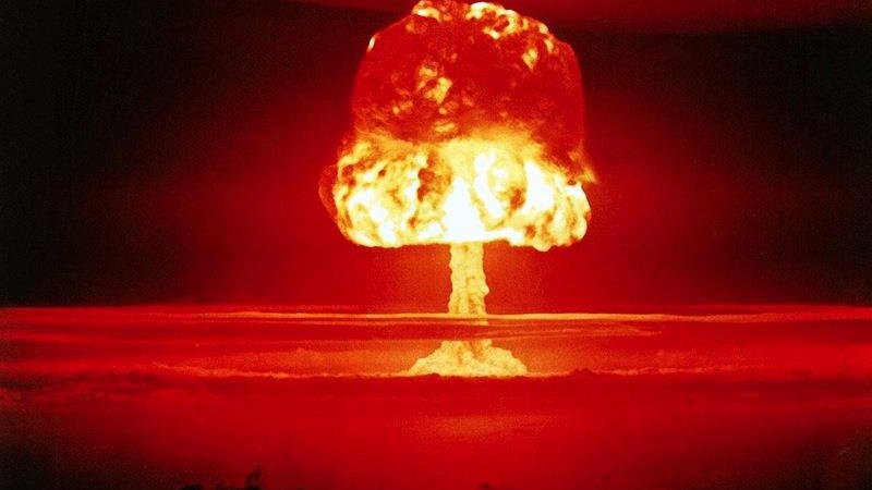 bomba atomowa jądrowa wojna wybuch grzyb atomowy