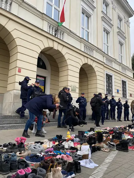 Protest przed ambasadą Węgier w Warszawie