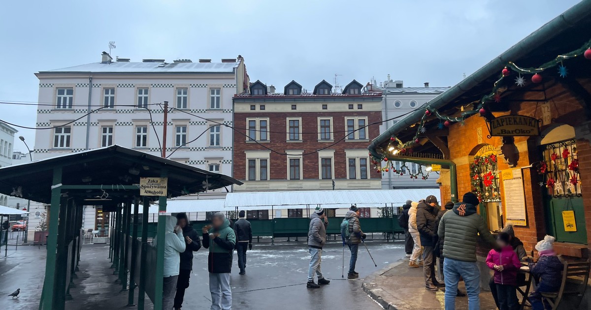 Spotkałam hiszpańskich turystów przy słynnej krakowskiej atrakcji. "Szliśmy tu przez pół miasta i chce nam się płakać"