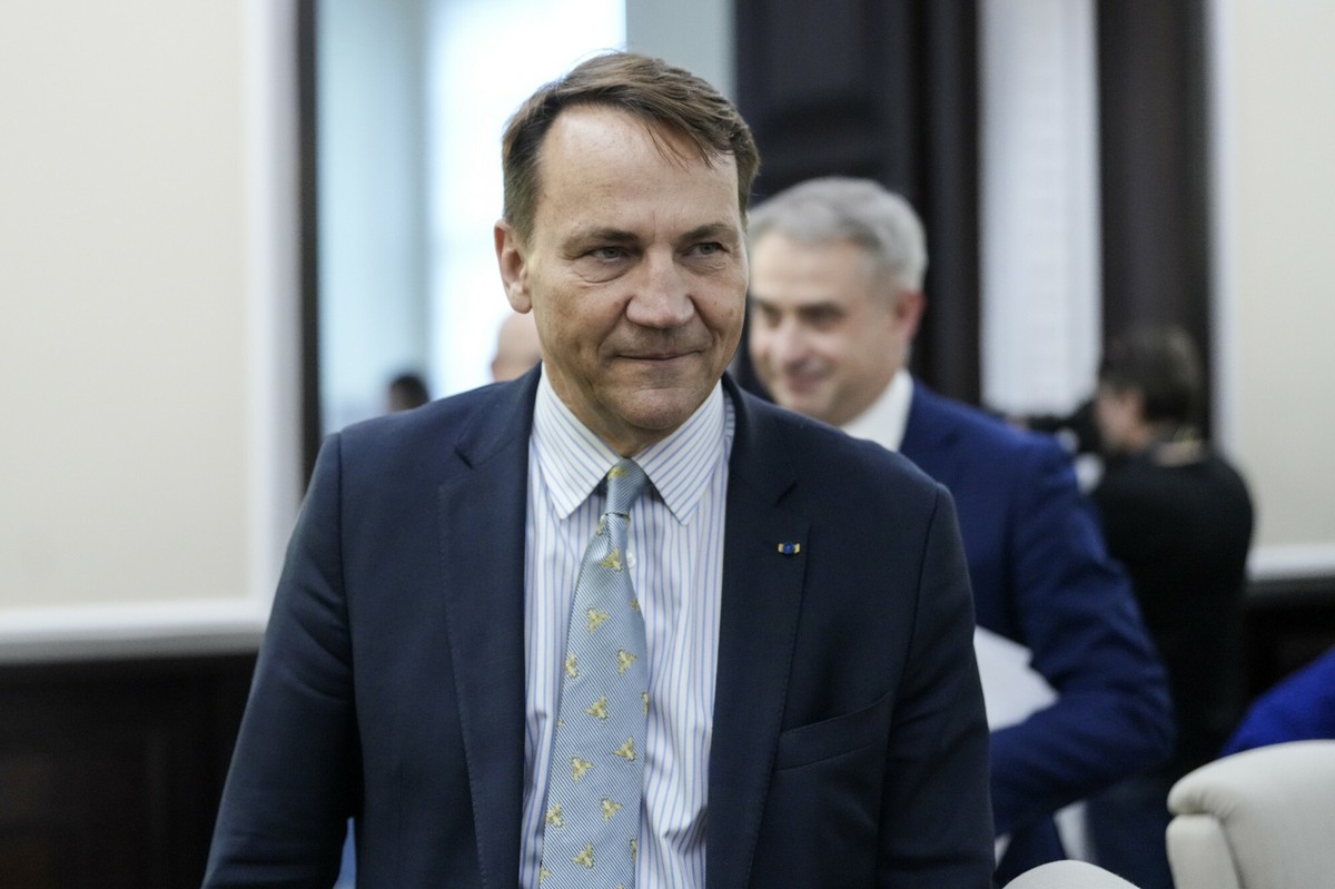 Karol Nawrocki o reparacjach od Niemiec. Radosław Sikorski mówi o porażce