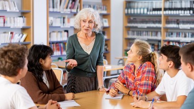 nauczycielskie świadczenia kompensacyjne 2026. jakie warunki trzeba sp