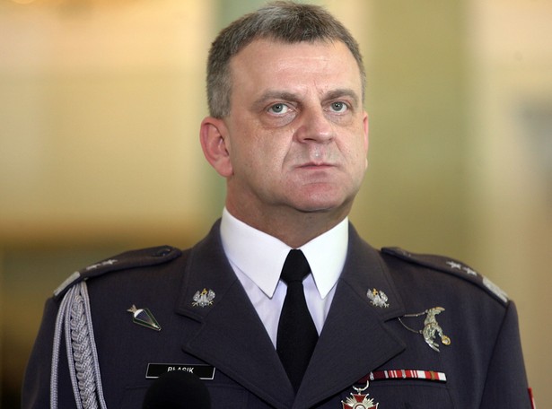 Gen. Błasik latał zuchwale i łamał zasady?