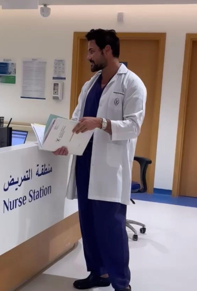 Dr Leonard, stručnjak za plastičnu i rekonstruktivnu hirurgiju,  sada radi u Dubaiju