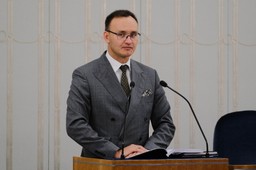 Pawlak: Proszę nie trywializować problemu tabletek na zmianę płci