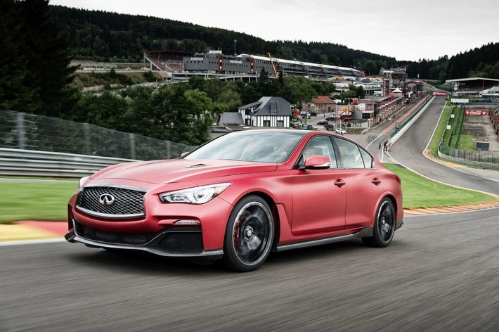 Infiniti Q50 Eau Rouge/fot.materiały prasowe