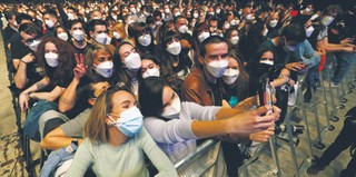 Europa przygotowuje się do wakacyjnego otwarcia