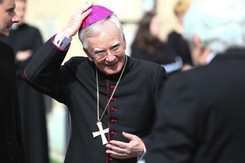 Abp Jędraszewski: Ataki na kościoły zmierzają do oddania niepodległości