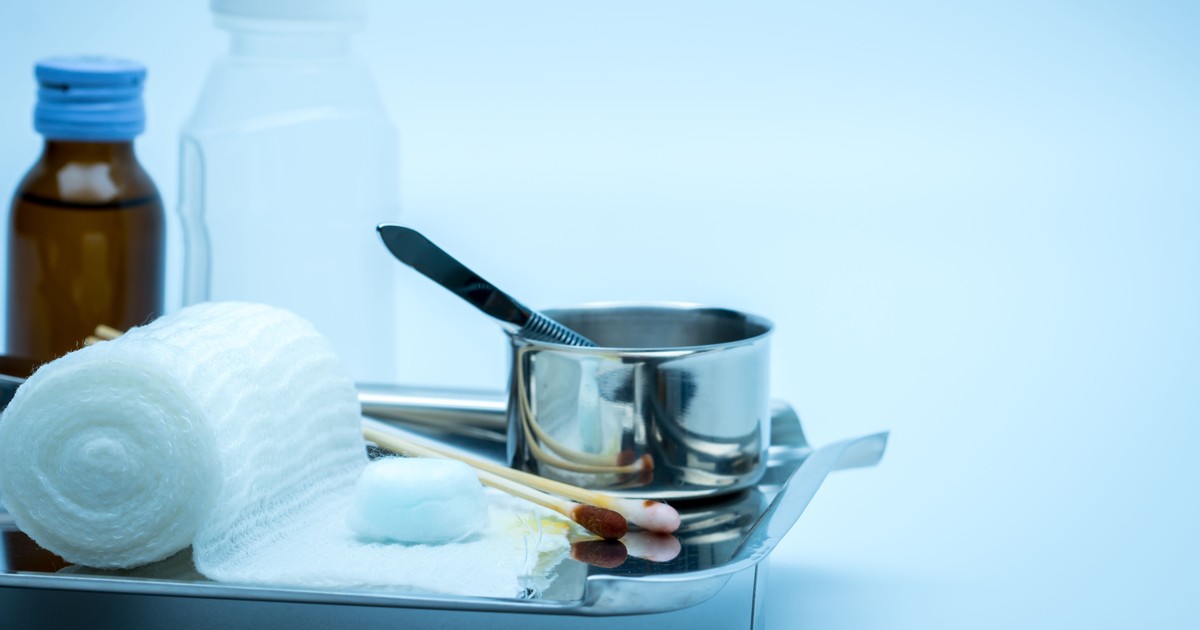 Does Hydrogen Peroxide Kill Germs, Viruses, And Bacteria? Experts Weigh