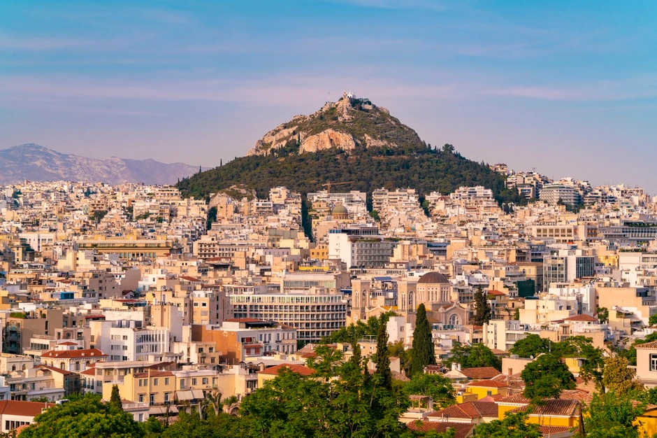 Planina Likabet u Atini na čijem se vrhu nalazi Crkva Svetog Đorđa