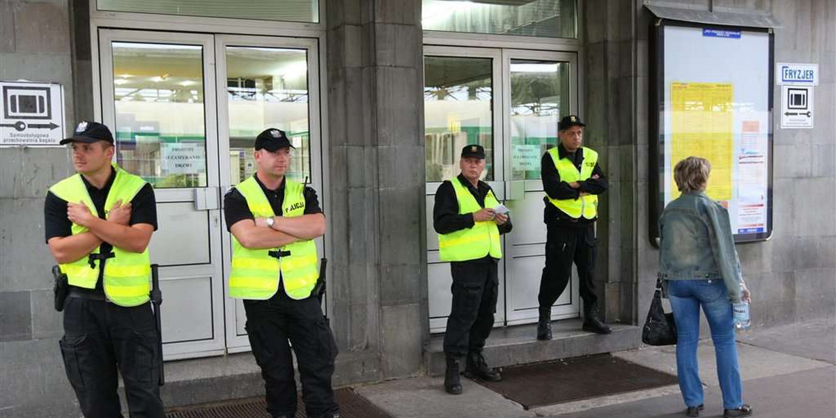 Złapali bombiarza. I wypuścili.