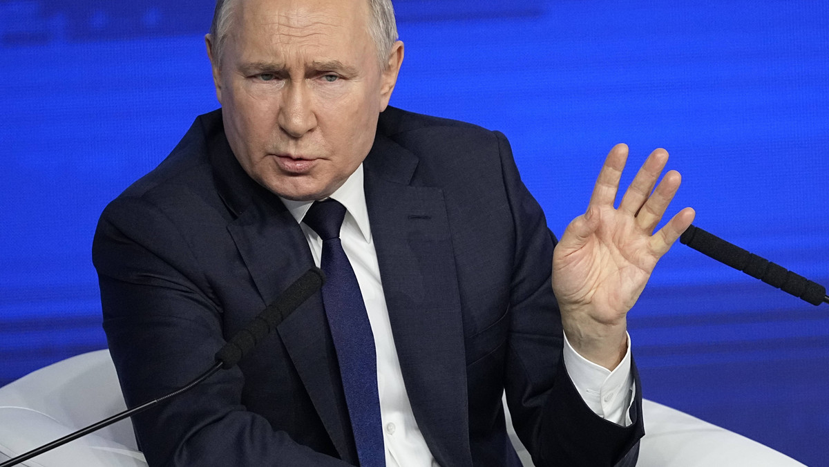 Cios dla Putina — Rosjanie nie chcą głosować. Wymyślił więc zasadę “1+10”