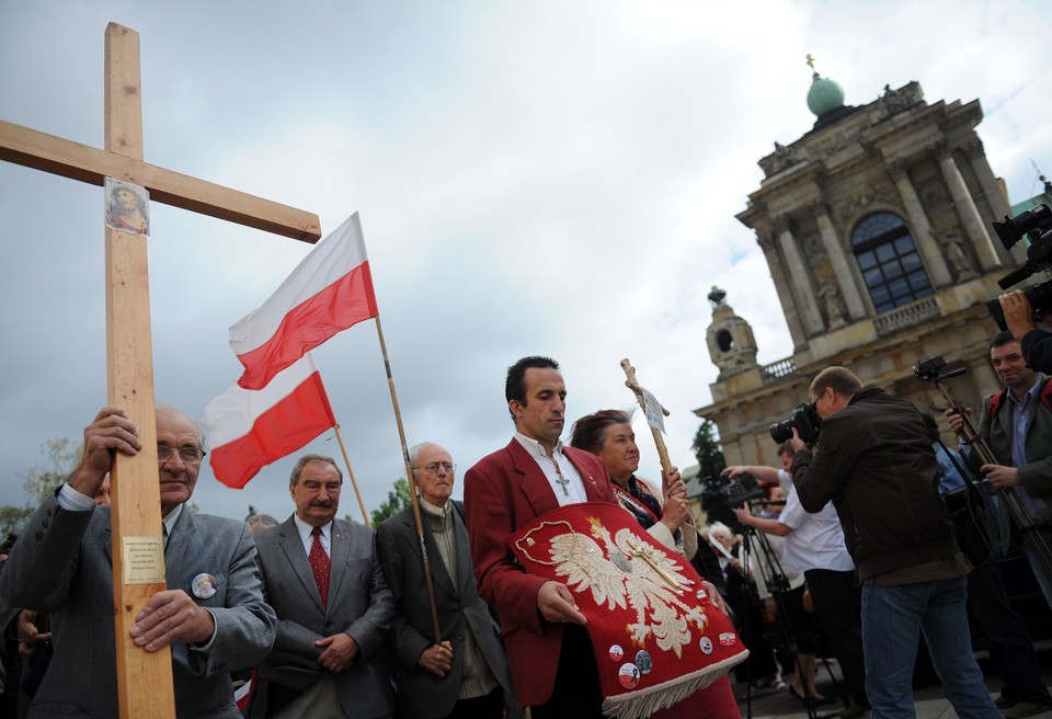 WARSZAWA MIESIĘCZNICA KATASTROFY SMOLEŃSKIEJ