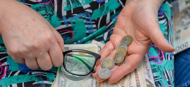 ZUS podał najnowsze dane. Tyle obecnie wynosi średnia emerytura