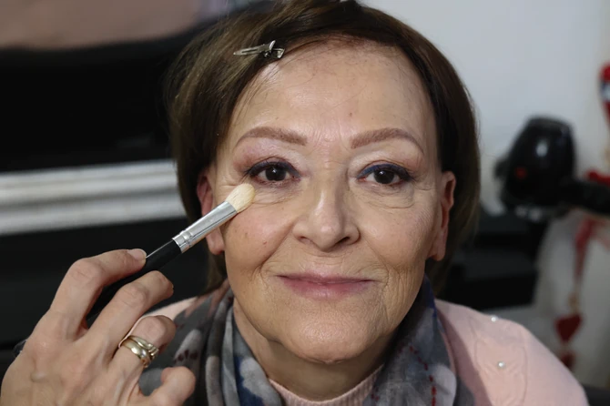  Obrve su iscrtane tehnikom „dlaku po dlaku“