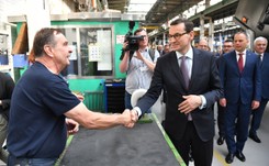 SONDAŻ CBOS: Rząd Mateusza Morawieckiego popiera 42 proc. Polaków, 19 proc. jest przeciwne