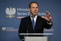 Spór Karola Nawrockiego z Radosławem Sikorskim już przynosi realne szkody. Źródła w MSZ: dostajemy sygnały ze świata