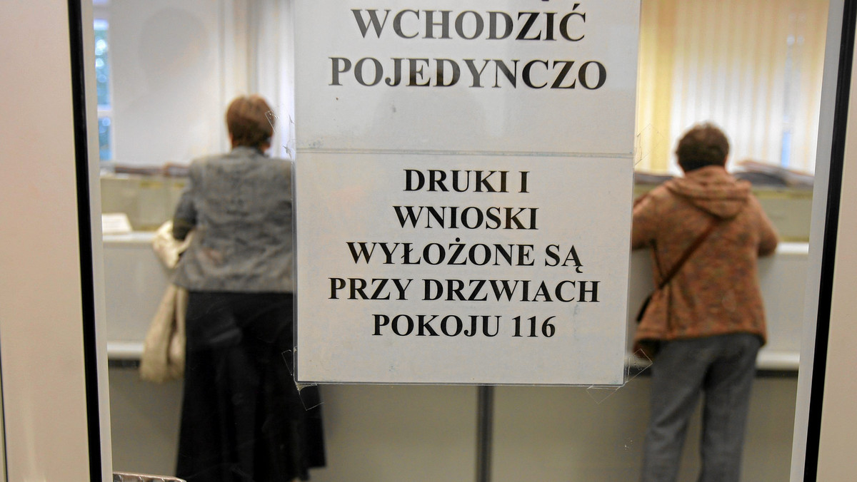 Lubuski Urząd Wojewódzki zapyta petentów, czy są zadowoleni z jakości świadczonych tam usług - podaje "Radio Gorzów". Od poniedziałku ankieterzy będą zachęcać osoby odwiedzające urząd do wypełnienia ankiety.