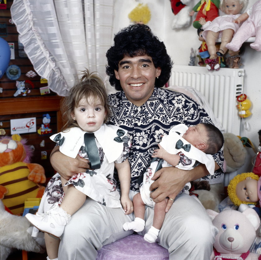 Diego Maradona z dwójką swoich dzieci
