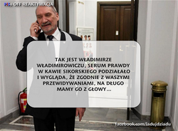Macierewicz raportuje Putinowi: Sikorskiego mamy z głowy. MEMY