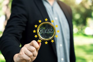 Zagranica też zapłaci za emisje. CBAM wzbudził emocje na COP30 i w Sejmie