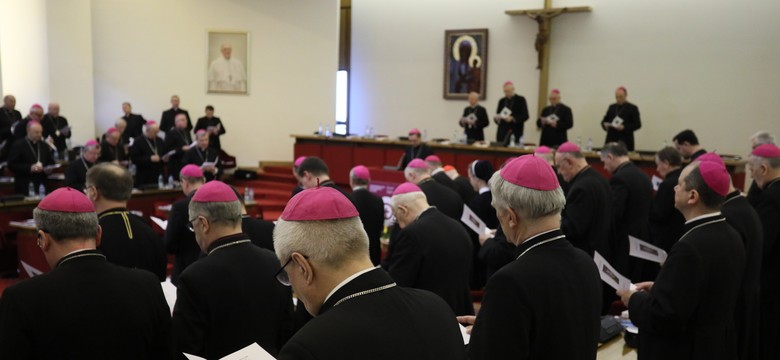 "Minister nie potrzebuje biskupa". Spór o nowe rozporządzenie ws. lekcji religii