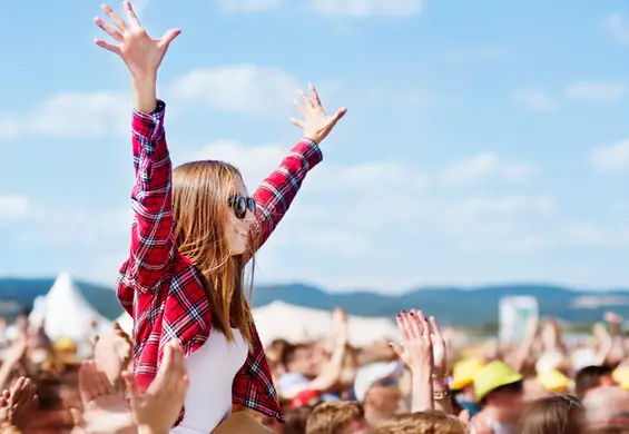 Najlepsze festiwalowe koszulki, z którymi nie zginiesz w tłumie