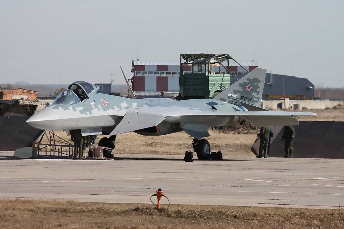 Tajemniczy Su-57
