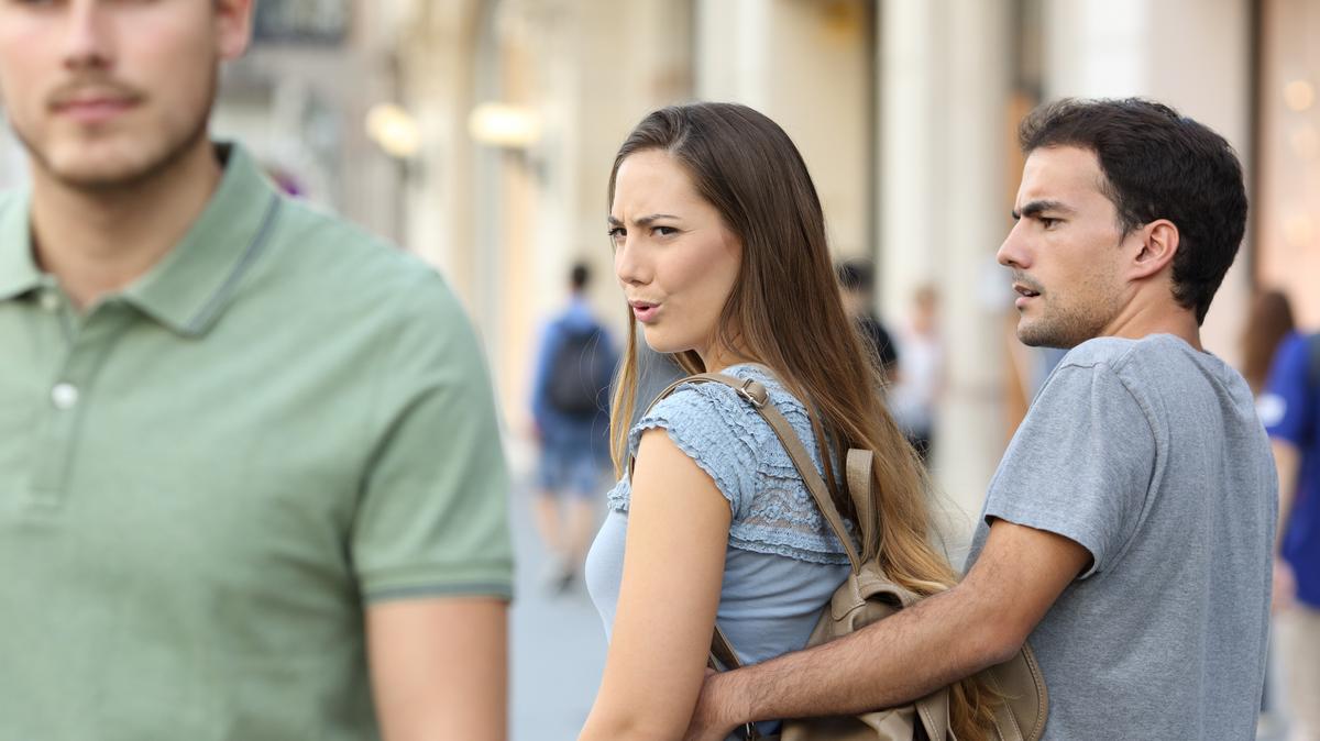 Októberi horoszkóp-előrejelzés a Mérlegeknek: rájössz, hogy nem a világnak kell megfelelned, a régi szeretőd előkerülése okozhat otthon robbanás közeli állapotot