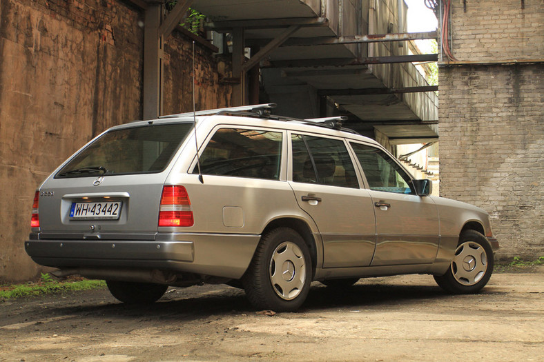 Mercedes W124 - klasyk na każdy dzień