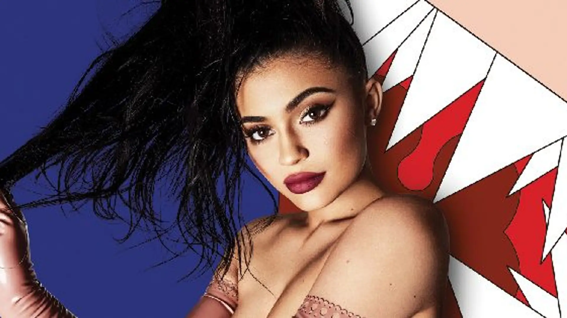 Kylie Jenner na okładce ubrana jedynie w ... lateksowe rękawiczki