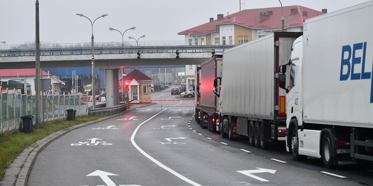 Od momentu zamknięcia przejścia w Kuźnicy wiele ciężarówek skierowało się na granicę w Bobrownikach