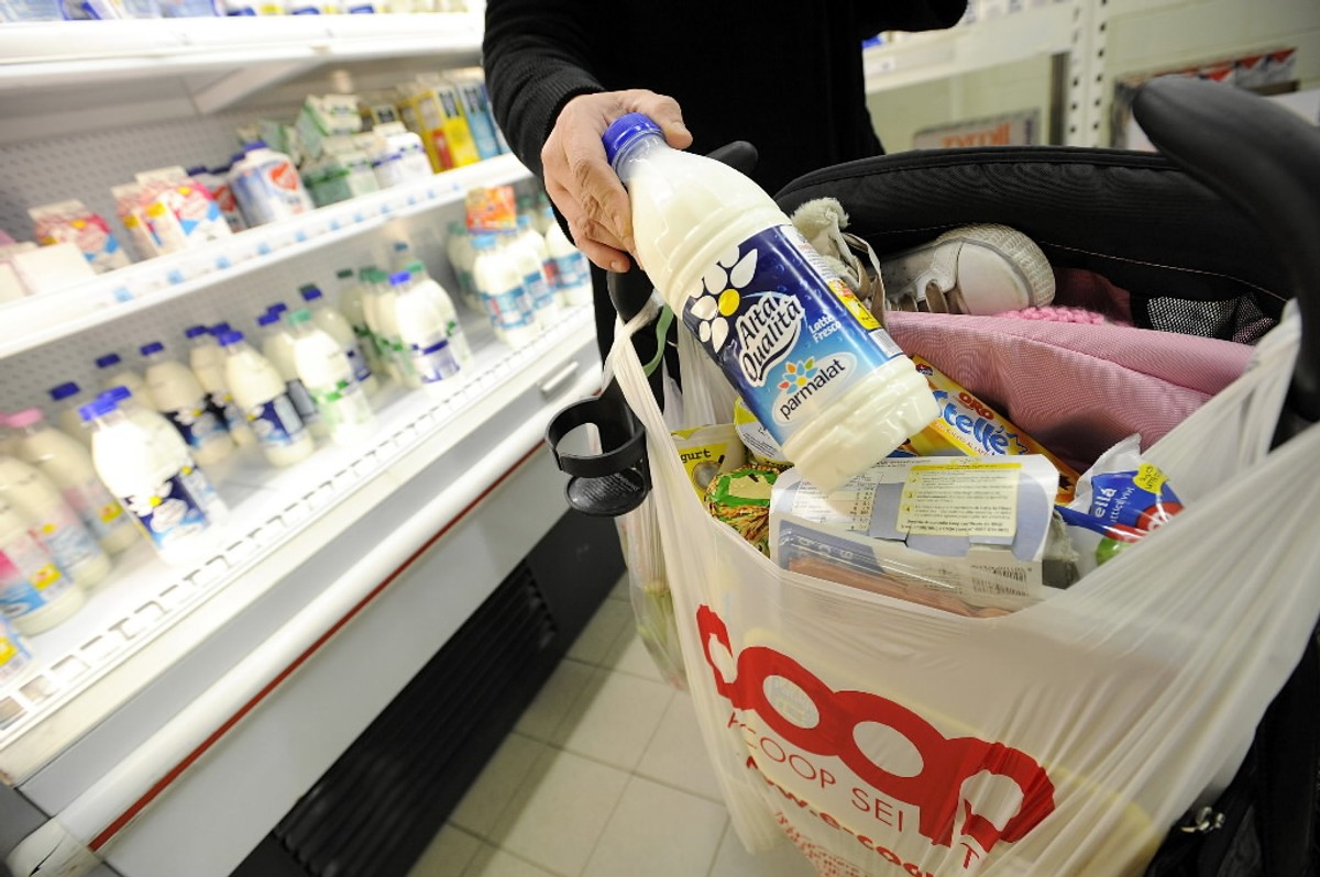 Gwałtowny spadek cen produktów mlecznych nastąpił w 2008 roku, dlatego Komisja Europejska od 1 stycznia 2009 roku wprowadziła dopłaty do eksportu poza granice UE .