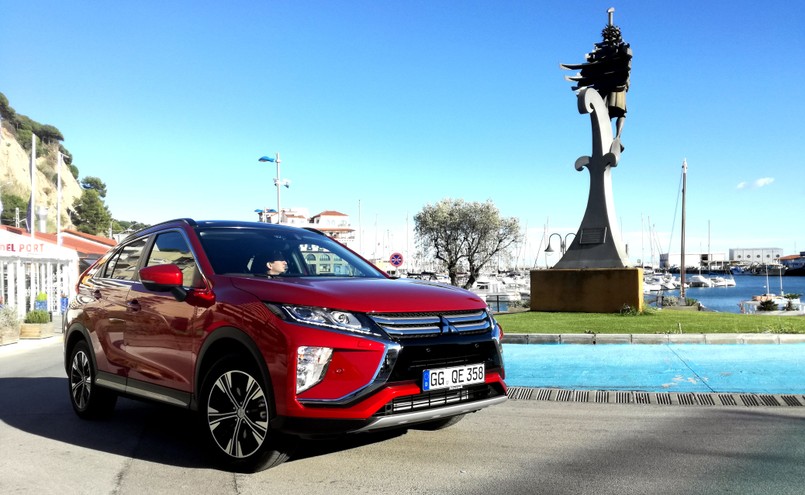 Nadwozie Eclipse Cross o długości ponad 4,4 m jest szerokie na 1,8 m i wysokie na 1,7 m