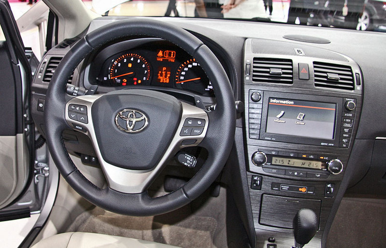 Paryż 2008: Toyota Avensis – pierwsze wrażenia